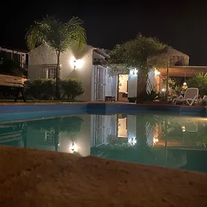 Los Espejos De Chalet